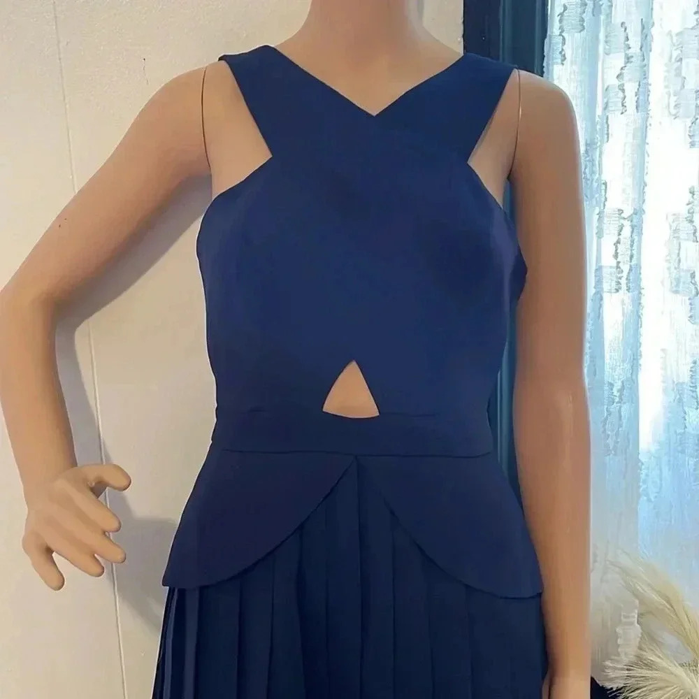 BCBG Cutout pleated peplum dress in navy blue New - Picture 4 of 13
